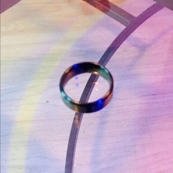 Black wedding band - Picture 1 of 2